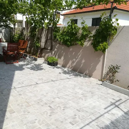 Apartments Vito Nin Exterior photo