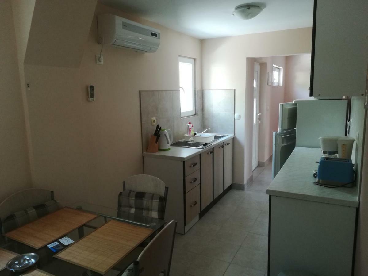 Vito Apartmán Nin